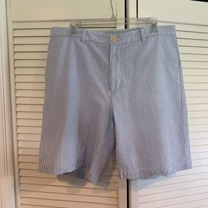 Vineyard vines shorts! Seersucker pinstriped
